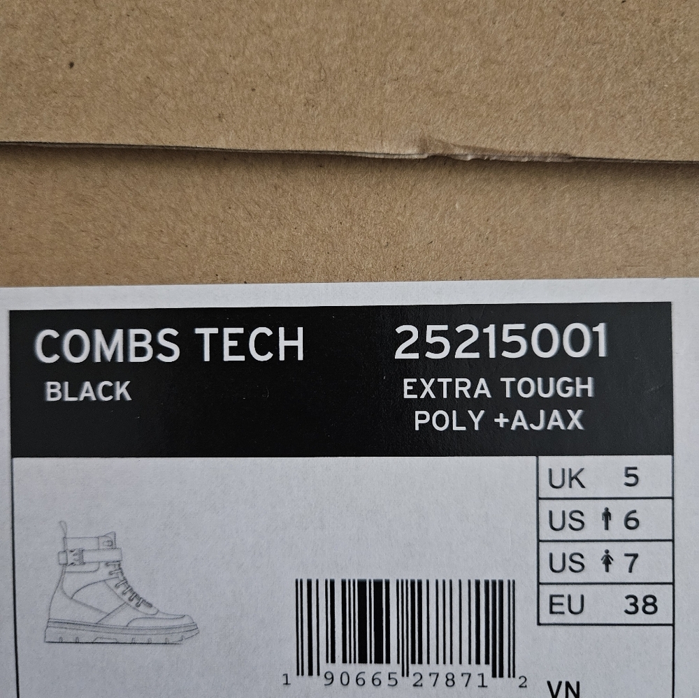Dr Martens boots - Picture 2 of 4